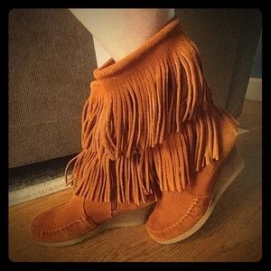 Minnetonka zip up wedge heeled boots